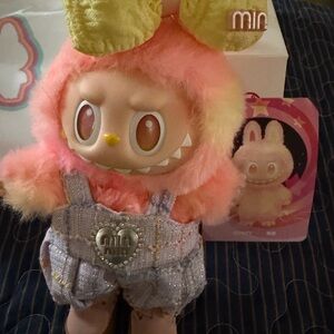 Labubu big into energy with outfit and shoes! NEW!